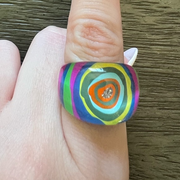 Vintage Lucite Plastic Acrylic Psychedelic Ring - Picture 2 of 6